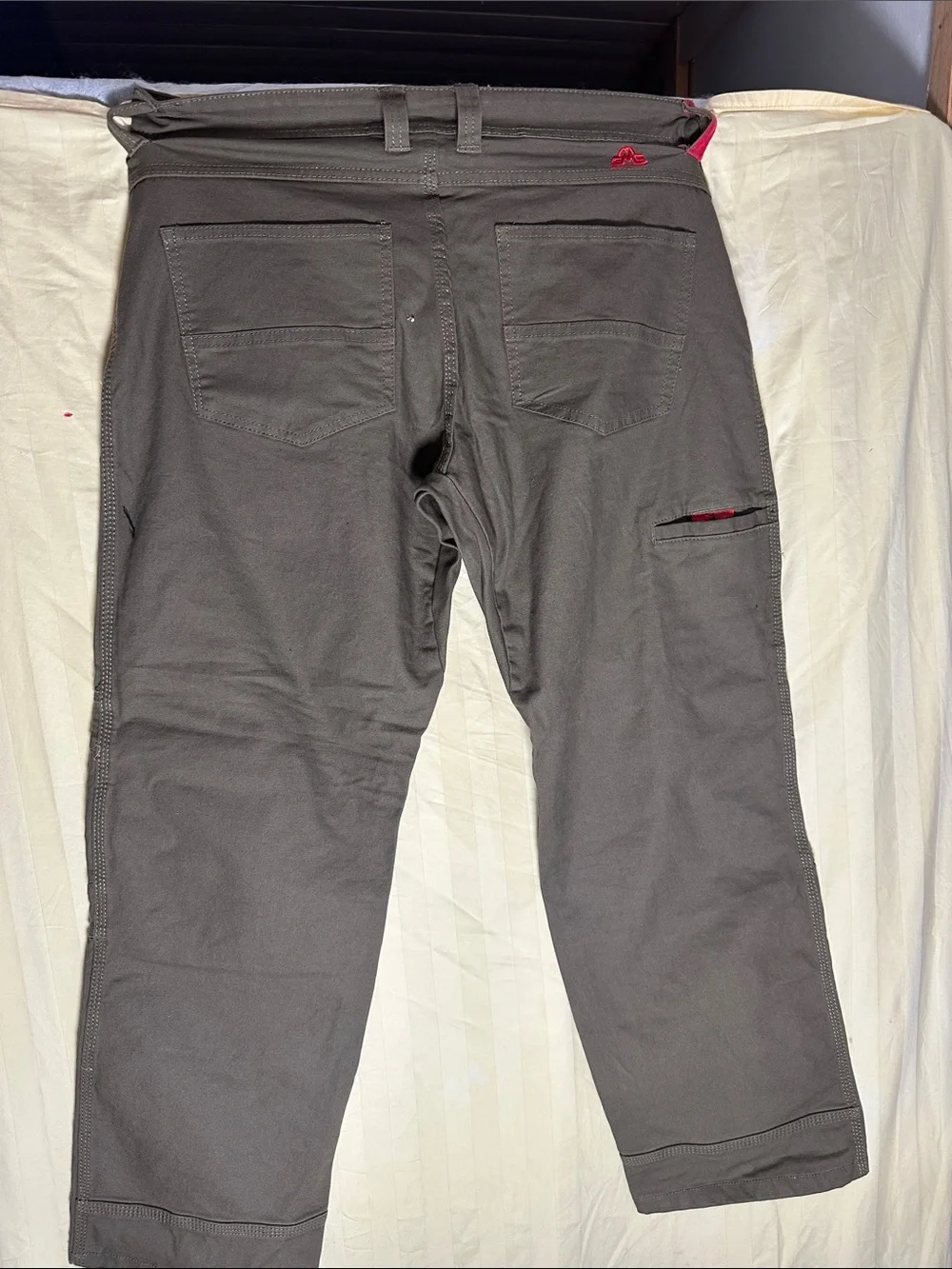 Men's Olive Straight Jeans with Articulated Knees